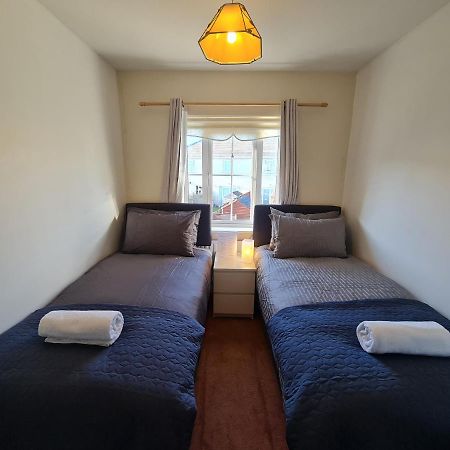 2 Cosy Bedrooms In A 3 Bed Home Tyrrelstown Bagian luar foto