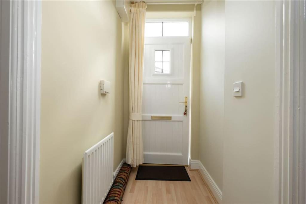 2 Cosy Bedrooms In A 3 Bed Home Tyrrelstown Bagian luar foto