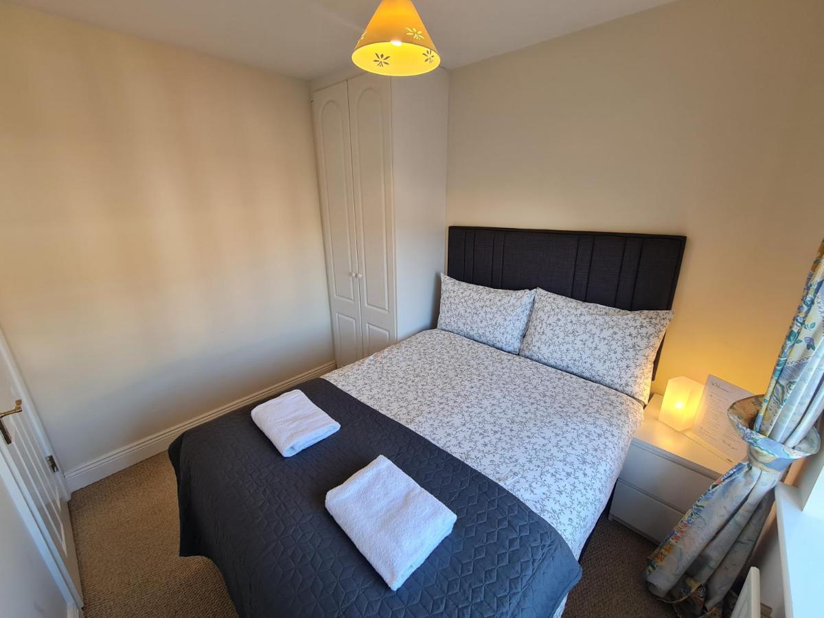 2 Cosy Bedrooms In A 3 Bed Home Tyrrelstown Bagian luar foto